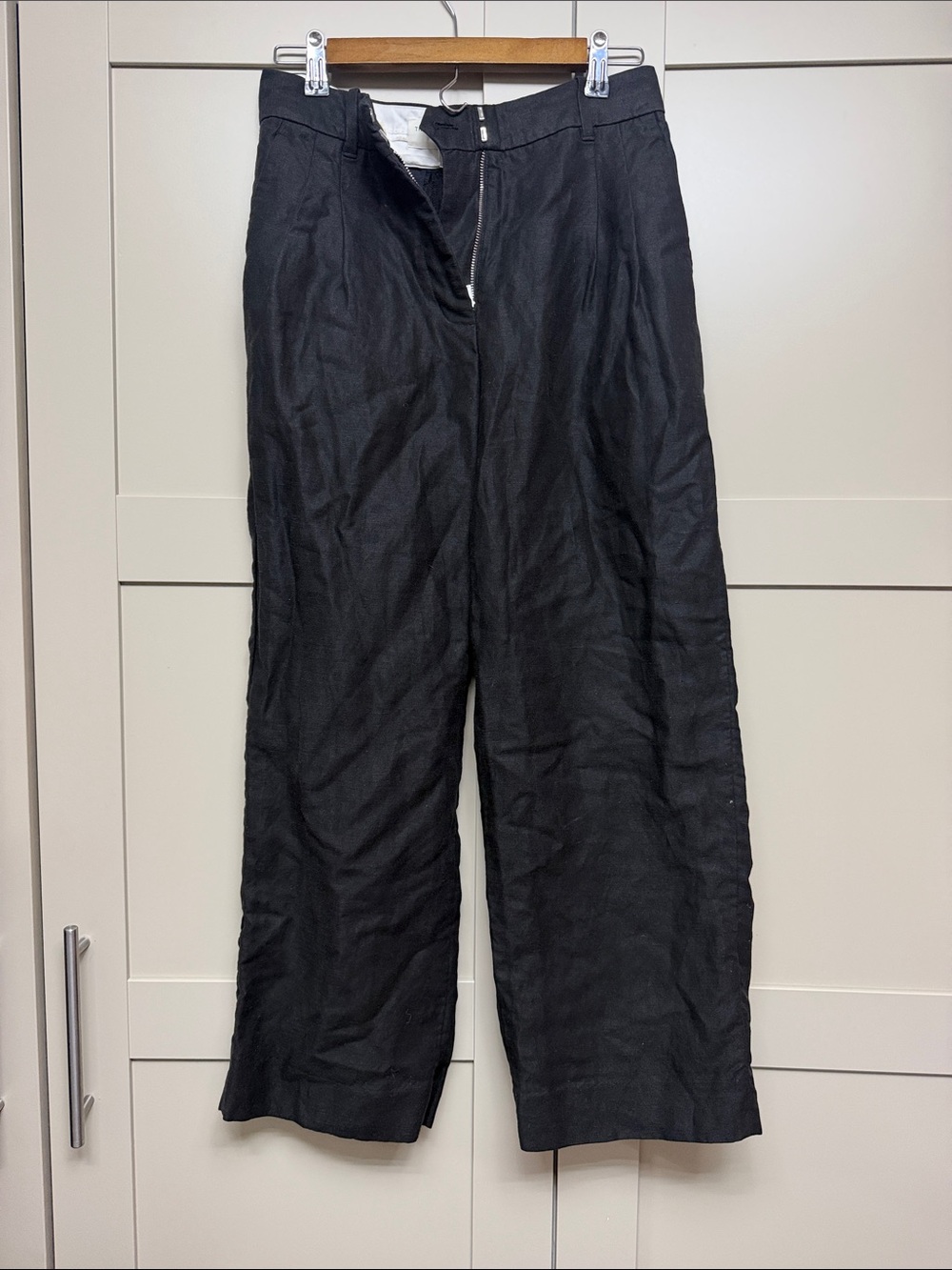 Aritzia Black Wide-Leg Chino Trousers SIZE 4